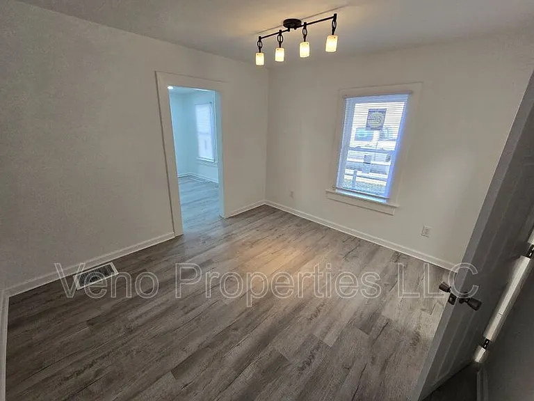 133 Bay St #A — Photo 4