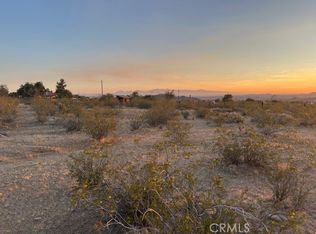 20 Old Mine Rd, Apple Valley, CA 92307