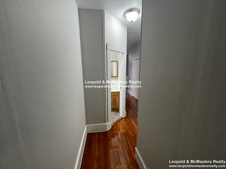South Huntington Apartments — Photo 12