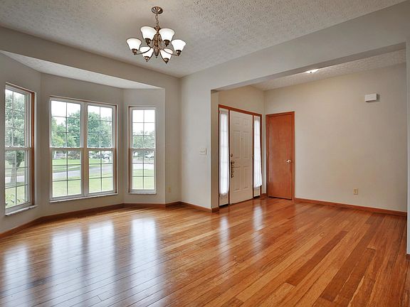 5th image of 6045 Joneswood Dr