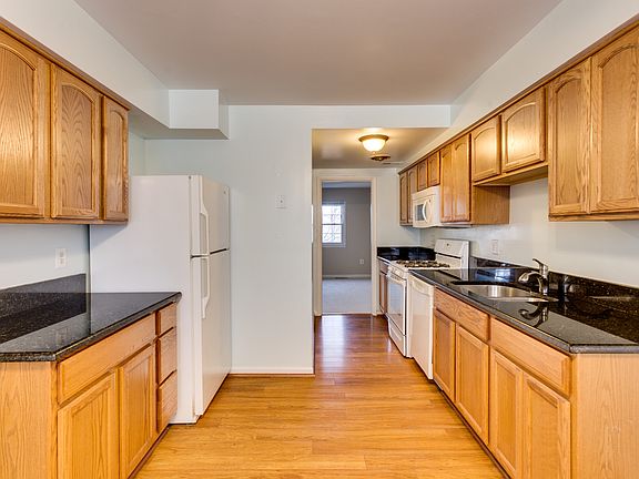 5th image of 14837 Emberdale Dr