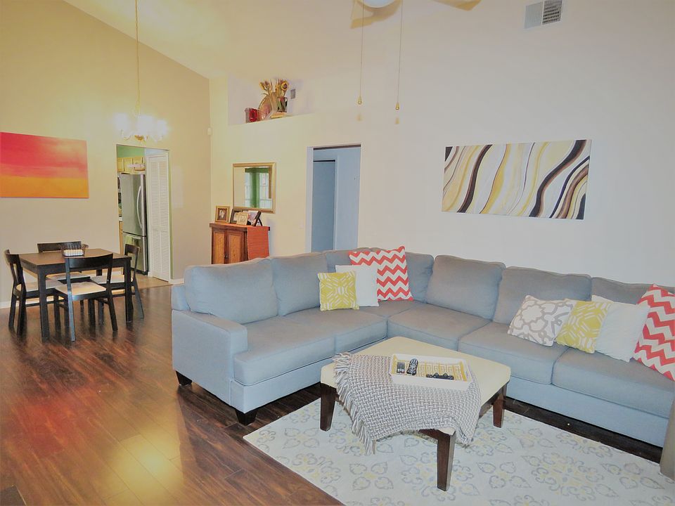 1st image of 914 River Wind Ave