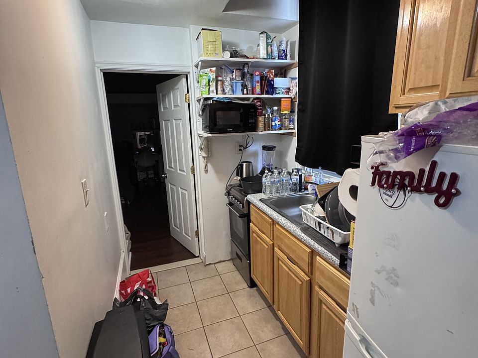 1st image of 38 N 40th St APT 1F