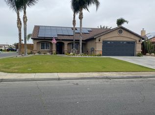 12618 Grand Teton Dr, Bakersfield, CA 93312