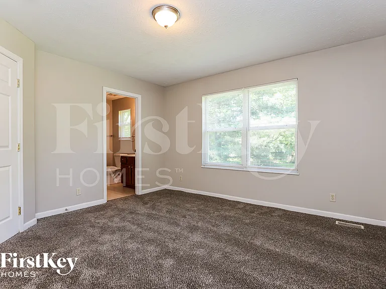 8218 Melrose Ln — Photo 8