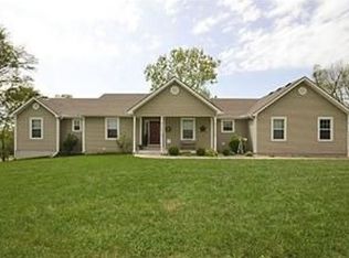 18780 Lober Rd, Weston, MO 64098