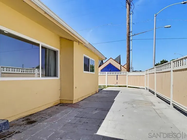 3095 L St — Photo 32