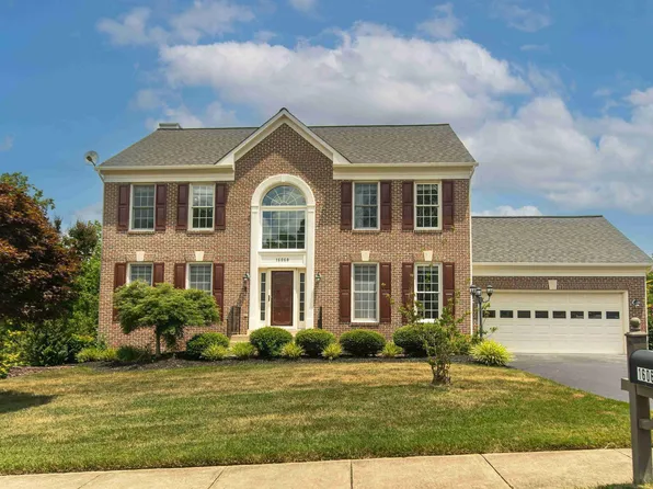 16068 Olmstead Ln, Woodbridge, VA 22191