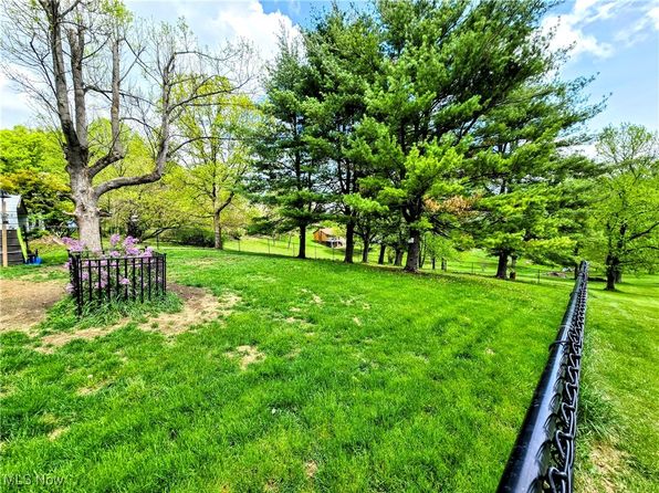 101 Clark Rd, Saint Clairsville, OH 43950