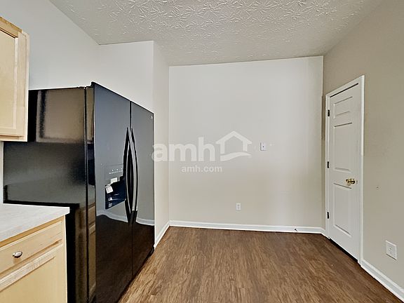 4th image of 507 Pond Lillies Rd