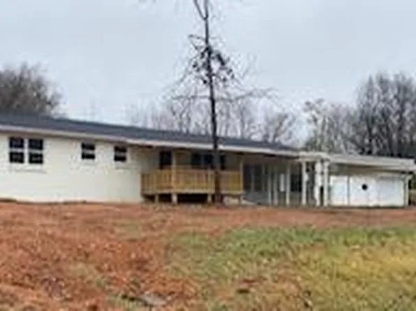 853 Treewood Dr, Cookeville, TN 38501