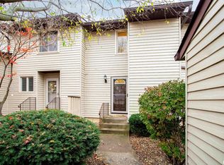 3570 Devils Glen Rd, Bettendorf, IA 52722