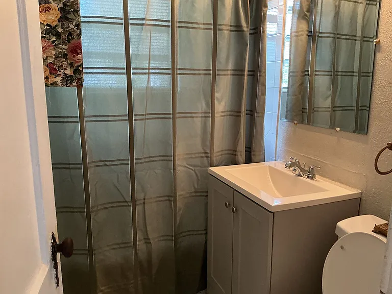 721 E Lowell St — Photo 18