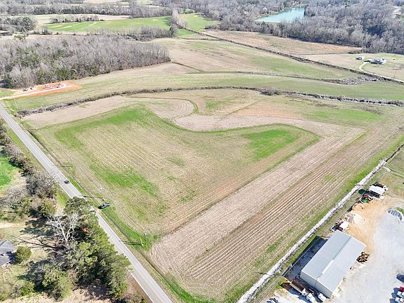 2nd image of Center Hill Rd