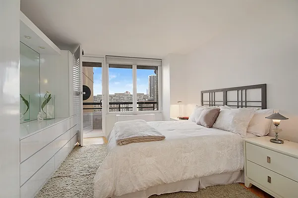 Sold by Corcoran | media 19