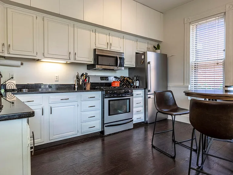 748 Neil Ave — Photo 5