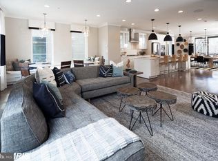 2868 Lowen Valley Rd, Alexandria, VA 22310