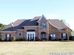 13683 Whispering Pines Dr, Olive Branch, MS 38654