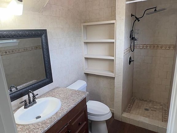 4th image of 9809 Richmond Ave Unit A5