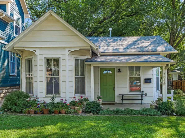 1040 Pennsylvania St, Lawrence, KS 66044