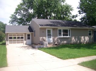 306 Superior St, Emmetsburg, IA 50536