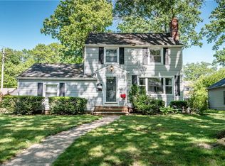 499 Oakmoor Rd, Bay Village, OH 44140