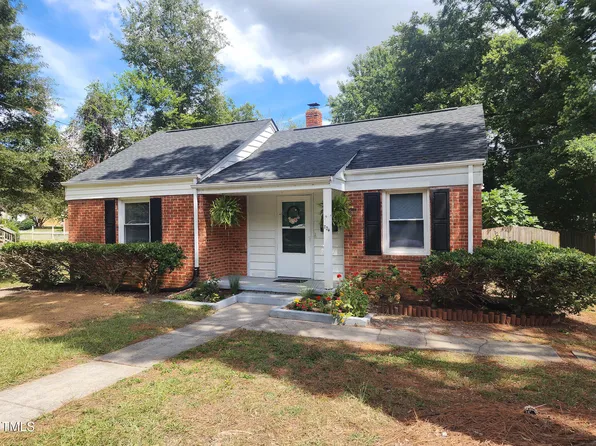 704 N King Charles Rd, Raleigh, NC 27610