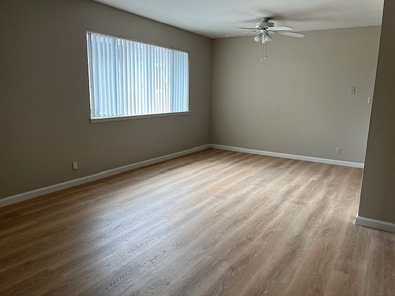 4th image of 1343 Pomeroy Ave #4
