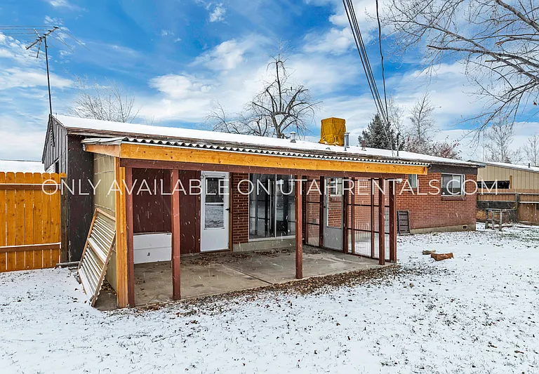 961 S 190 W — Photo 15