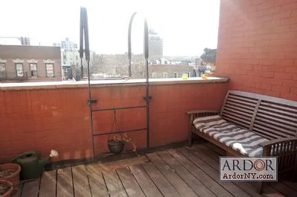 Rented by ArdorNY | media 18