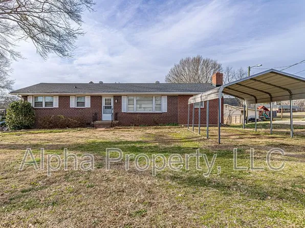 102 Avery St, Greenville, SC 29617