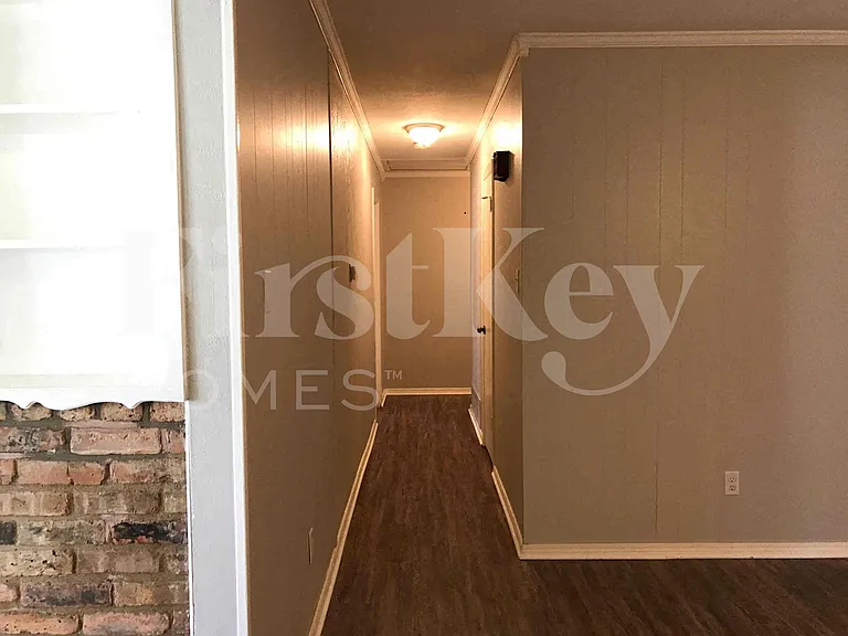 2710 Peachtree Ln — Photo 37