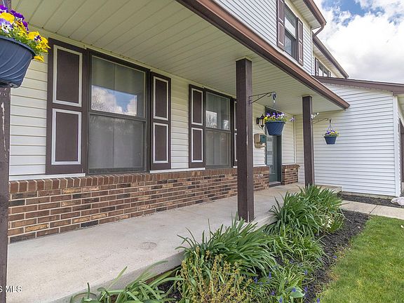 4th image of 2634 Green Valley Dr