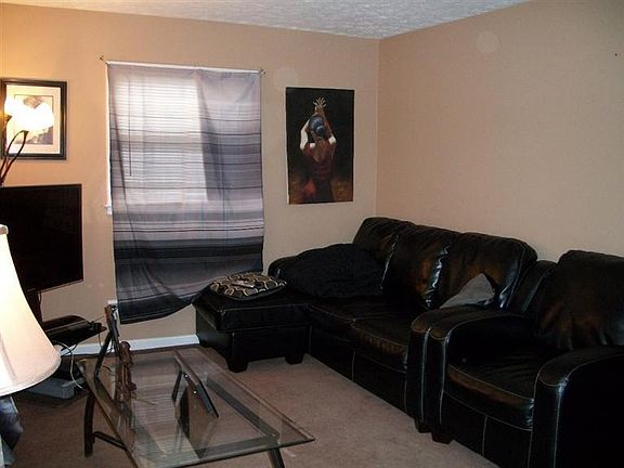 3rd image of 343 Auburn Dr