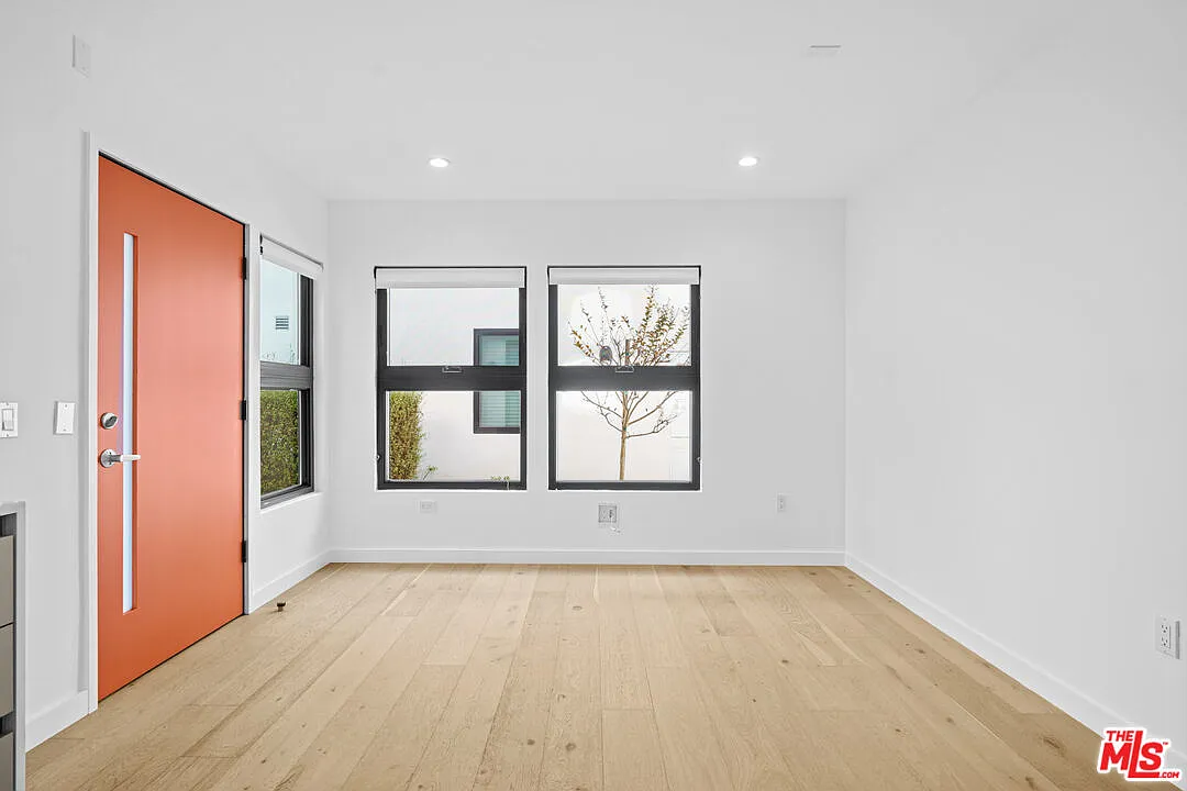 2 bed, 2.0 bath, $3,449 — Photo 4
