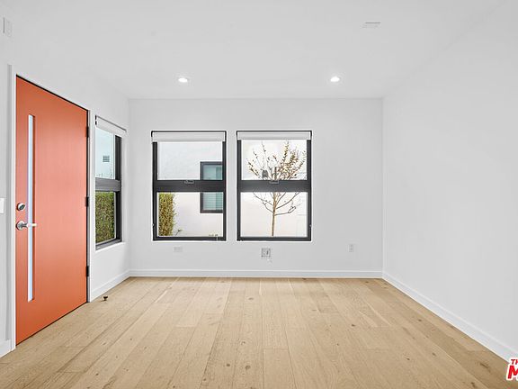 4th image of 11795 Gateway Blvd #3