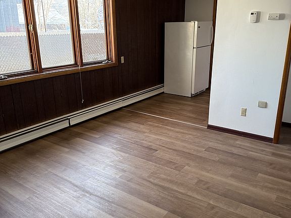 3rd image of 401 Slater St #3