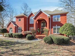 2857 Bridgeview Dr, Gainesville, GA 30507