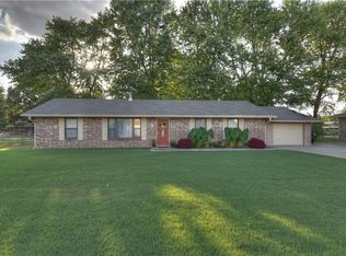 175 S Angus Ln, Farmington, AR 72730