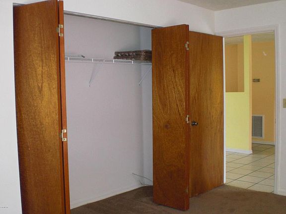 4th image of 44 Almond Dr