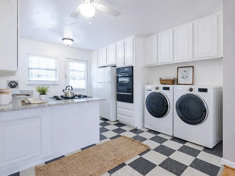 Peachtree Hills Court | Where Atlanta's Energy Meets Timeless Charm — Photo 79
