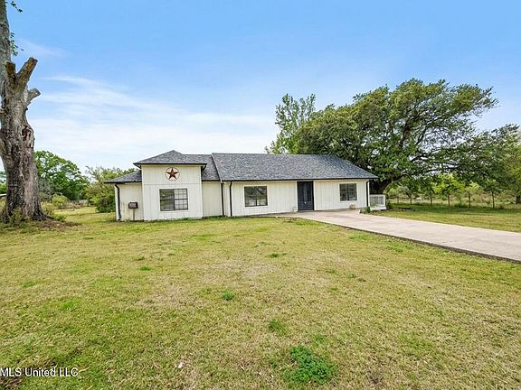 4th image of 64 Hubert Bond Rd