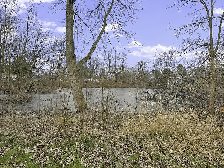 2245 S Commerce Rd — Photo 5