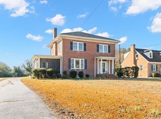 1205 W End Dr, Emporia, VA 23847