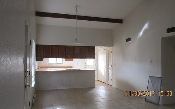 3rd image of 3571 E Glen Dr