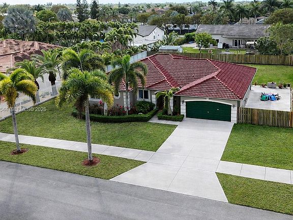 4th image of 13220 SW 205th Ln