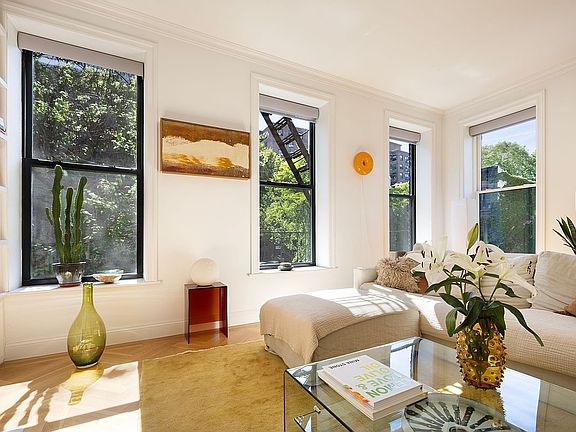 2nd image of 230 Washington Ave APT 2