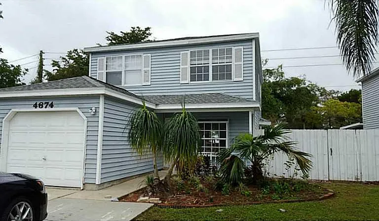 4674 Lakeside Cir — Photo 1