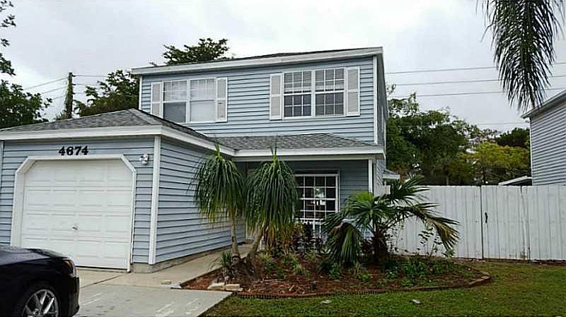 1st image of 4674 Lakeside Cir