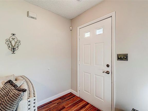 3rd image of 519 Woodfield Cir
